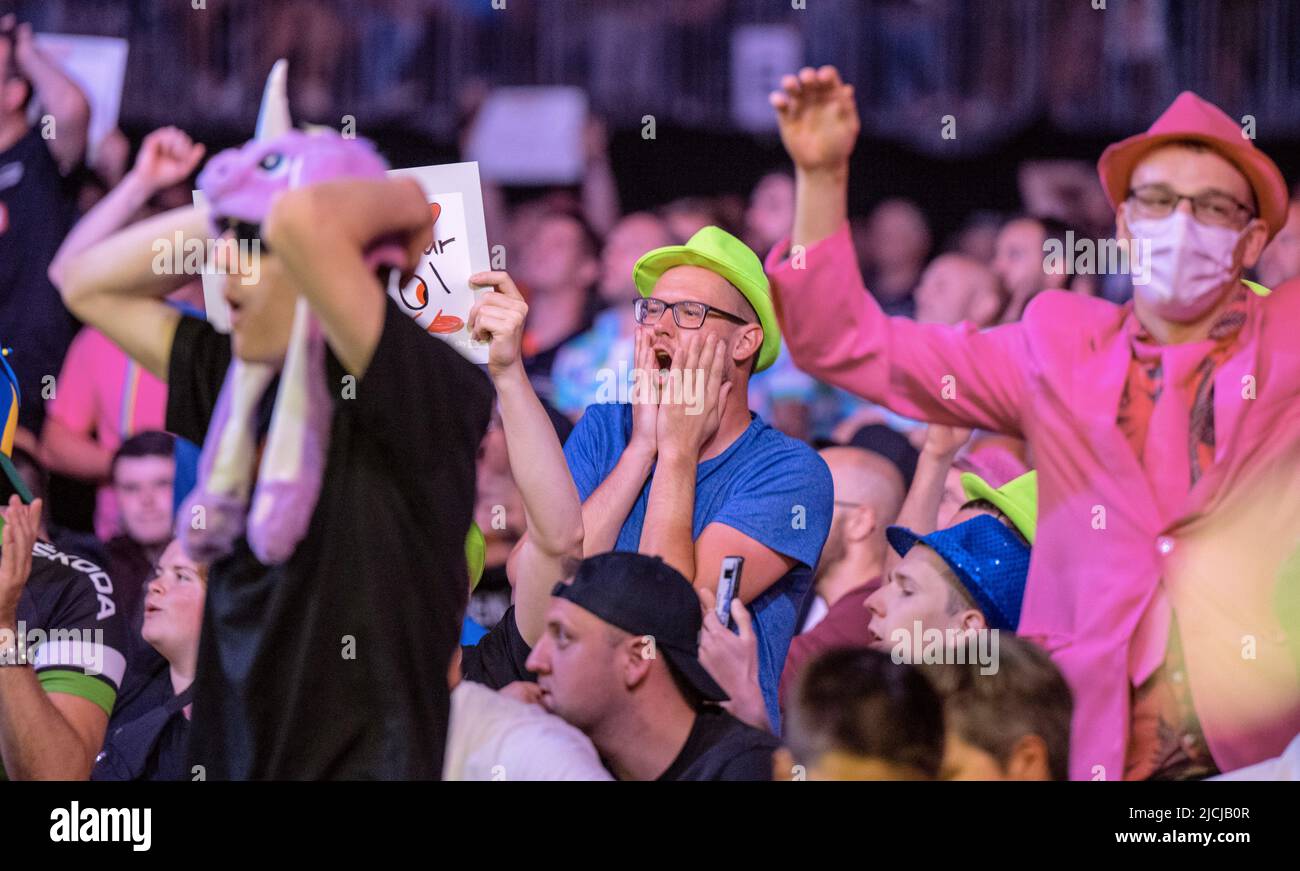 Berlin, Germany. 13th June, 2022. Darts Cazoo Premier League, Cullen