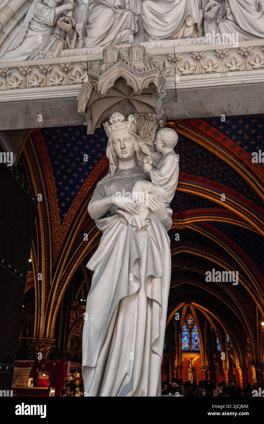 Exterior detail of carved stone statues at Sainte-Chapelle. Paris, France. 05/2009 Stock Photo