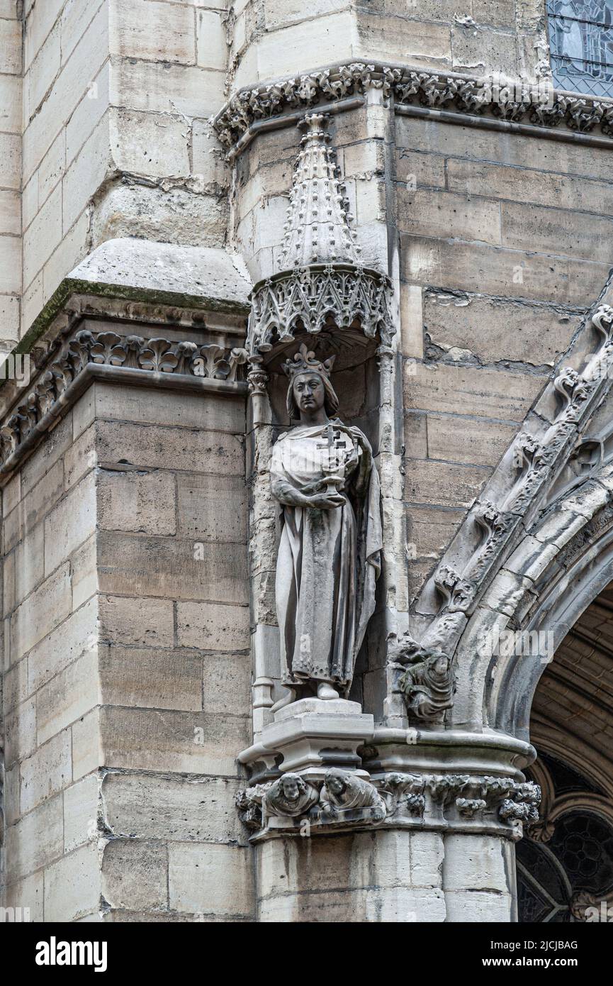 Sainte chapelle paris exterior hires stock photography and images Alamy