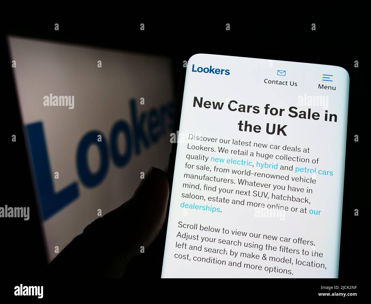 Lookers car logo hires stock photography and images Alamy