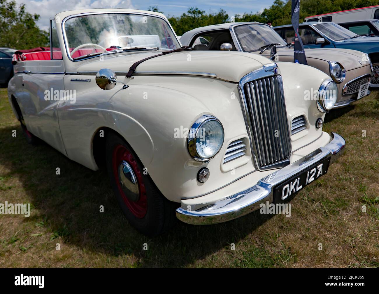 Three-quarters front view of a MkII,  Cream, 1951, Sunbeam Talbot 90, drophead coupé, on display at the Deal Classic Car Show 2022 Stock Photo