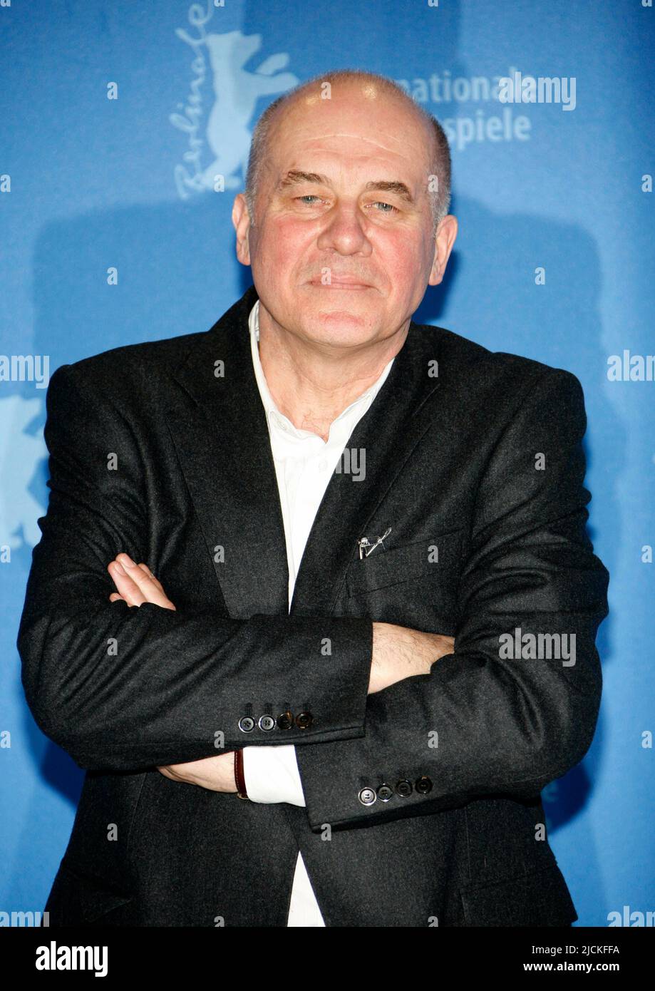 Berlin, Deutschland. 12th Feb, 2009. ARCHIVE PHOTO: The actor Hanns Zischler turns 75 on June 18, 2022, photocall "Hilde" actor Hanns ZISCHLER, portrait, portrait, Germany Berlinale Special Gala Photocall, photo session, press conference, photocall, presentation, 59. Berlin International Film Festival from February 5th to 15th, 2009 in Berlin, Berlinale, February 12th, 2009 Credit: dpa/Alamy Live News Stock Photo