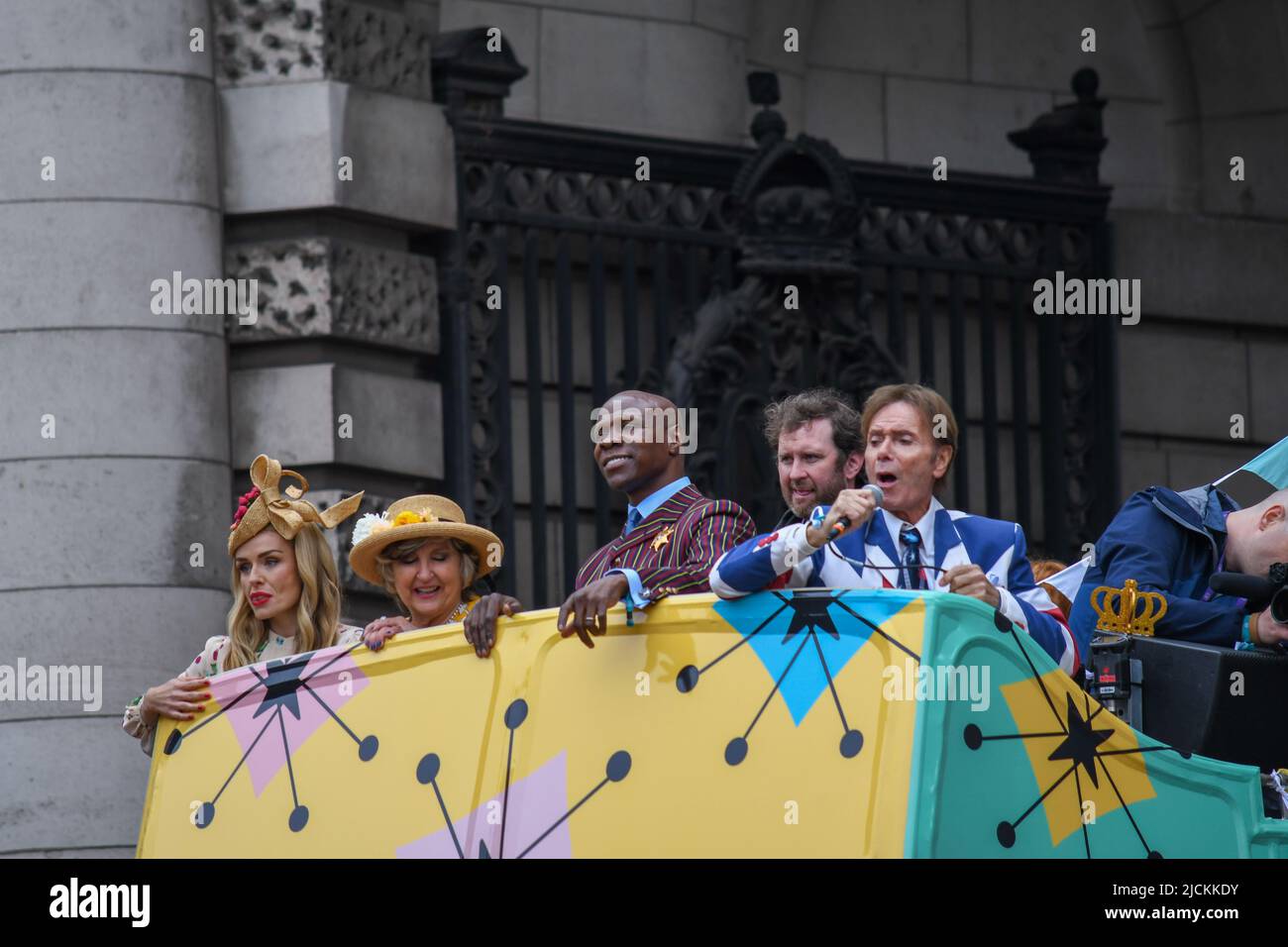 London, UK, 5th Jun 2022, Platinum Jubilee Pageant along the Mall. Starting from Westminister to Buckingham Palace. The Time of our Lives, Part 2 of the Pageant. The jubilant procession showcases the 70 years of the Reign of Queen Elizabeth from 1952 to 2022. 1950s in this part, Andrew Lalchan Photography/Alamy Live News Stock Photo