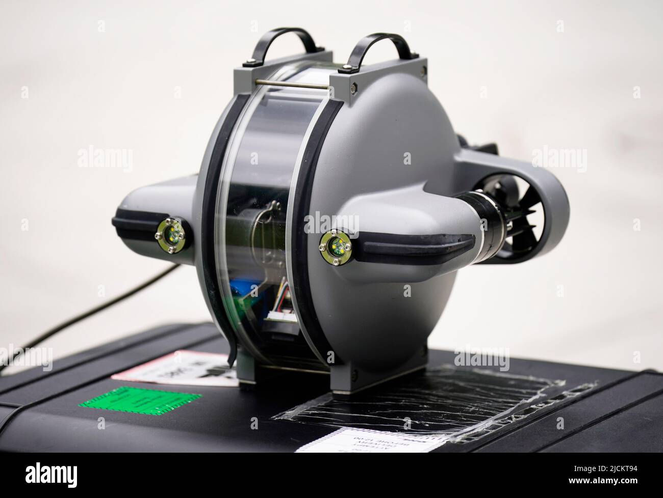Underwater drones hi-res stock photography and images - Alamy