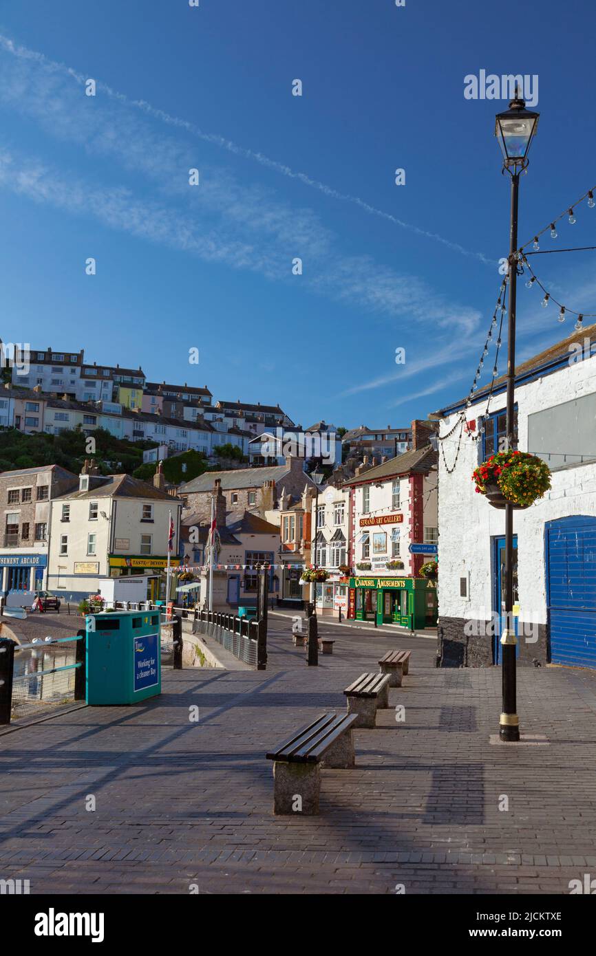 UK, England, Devon, Torbay, Brixham, Traditional Galleries, Pub and Shops on The Strand Stock Photo