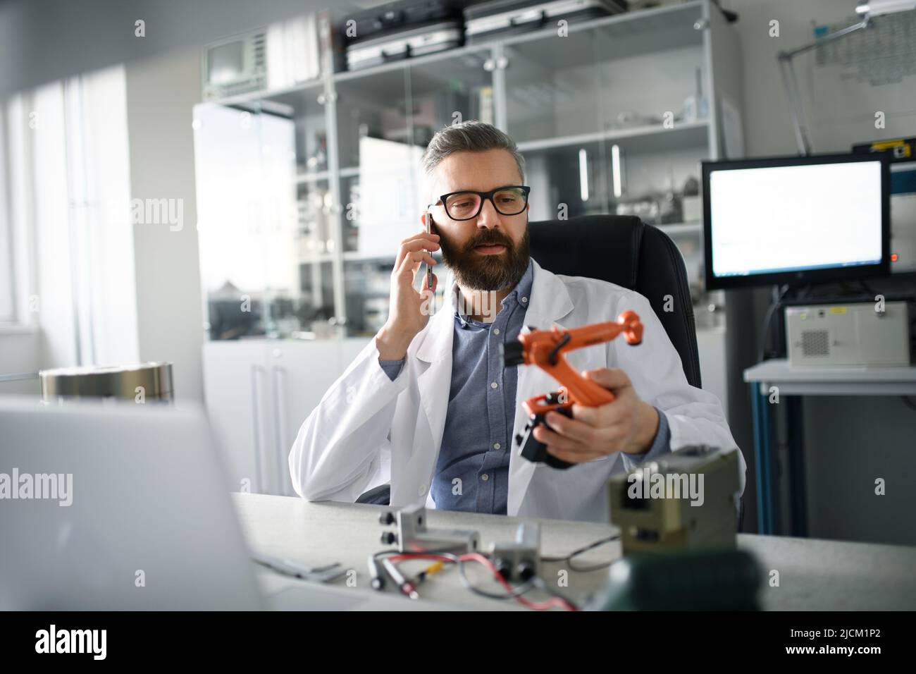 Laboratory office hi-res stock photography and images - Alamy