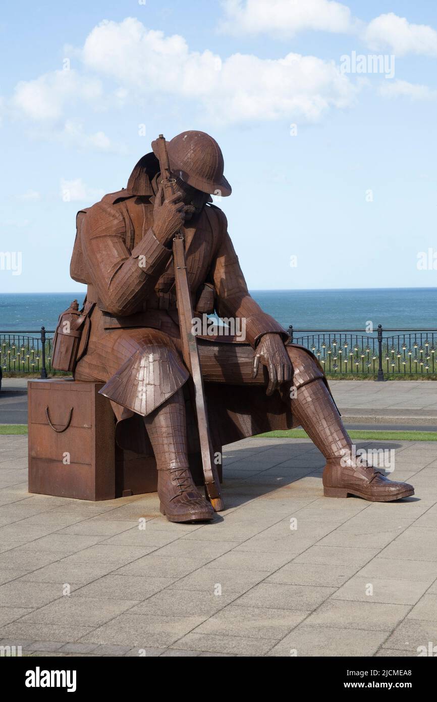 Tommy - a statue of a First World War soldier by artist Ray Lonsdale,  Terrace Green by the seafront, Seaham, County Durham, North East England Stock Photo