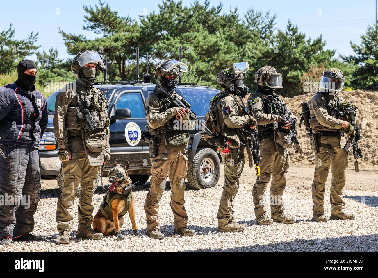 Gign Riots On the occasion of the Eurosatory exhibition, World Defense and Land ...