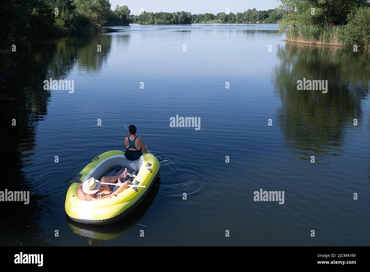 Dinghy ride hi-res stock photography and images - Page 2 - Alamy