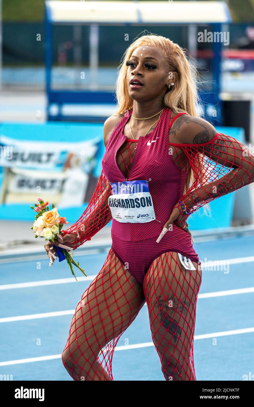 Sha'Carri Richardson (USA) wins the women's 200m at the 2022 NYC Grand