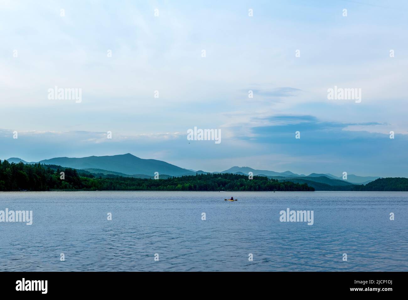 Lake reflection pictures hi-res stock photography and images - Alamy