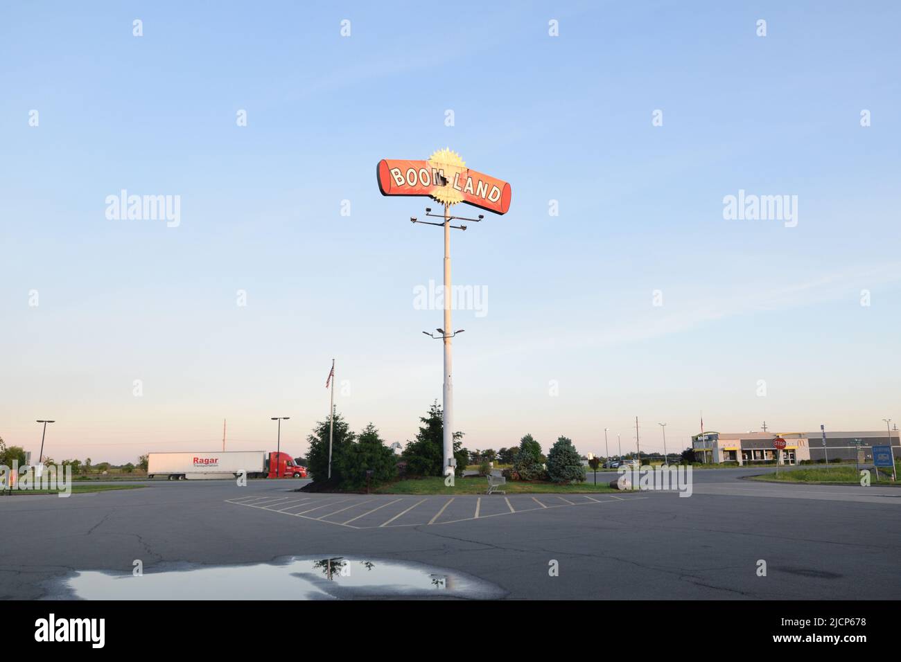 Boomland fireworks store hires stock photography and images Alamy