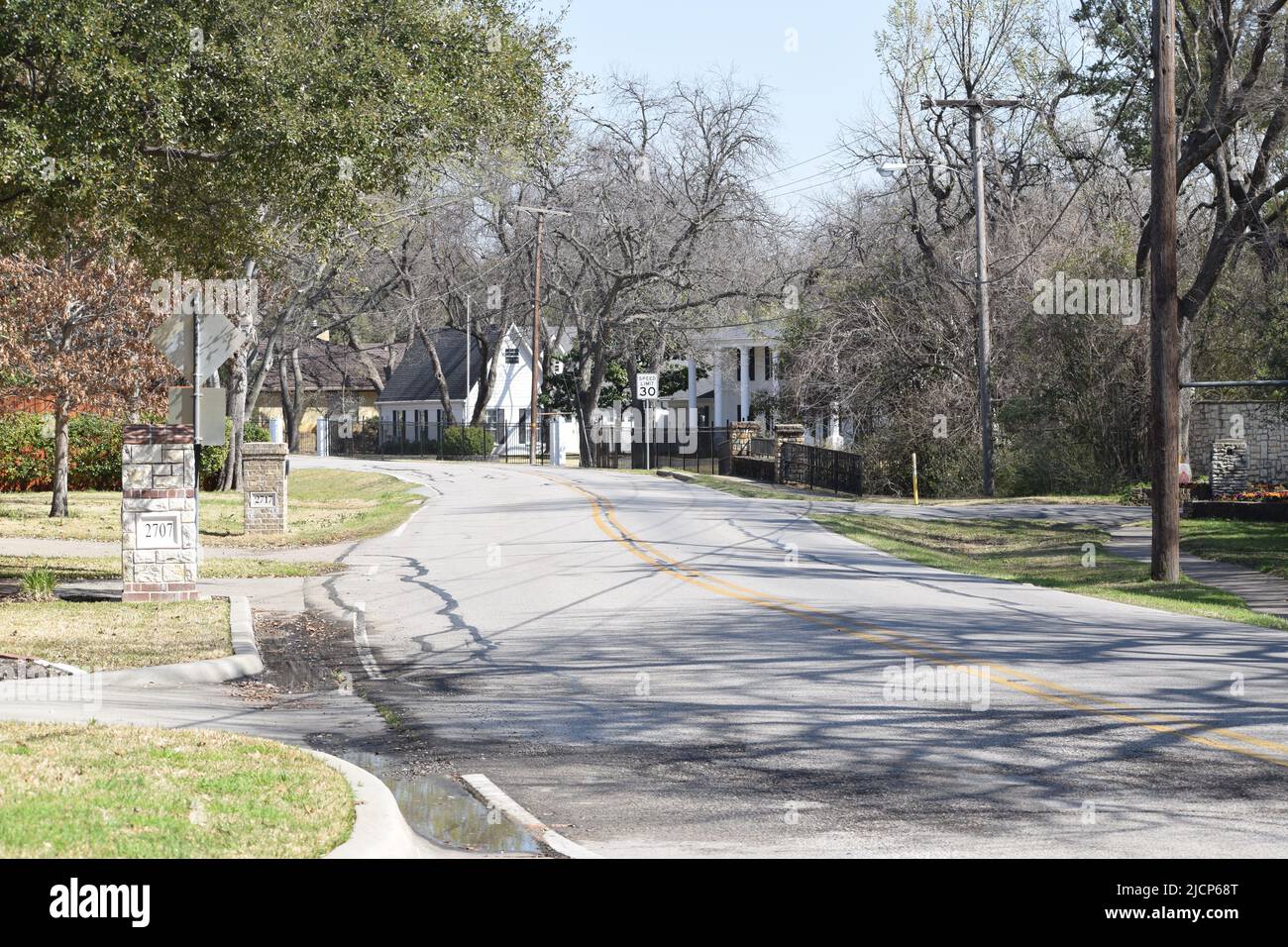 Upscale homes in Farmers Branch, Texas; a suburb of Dallas Stock Photo