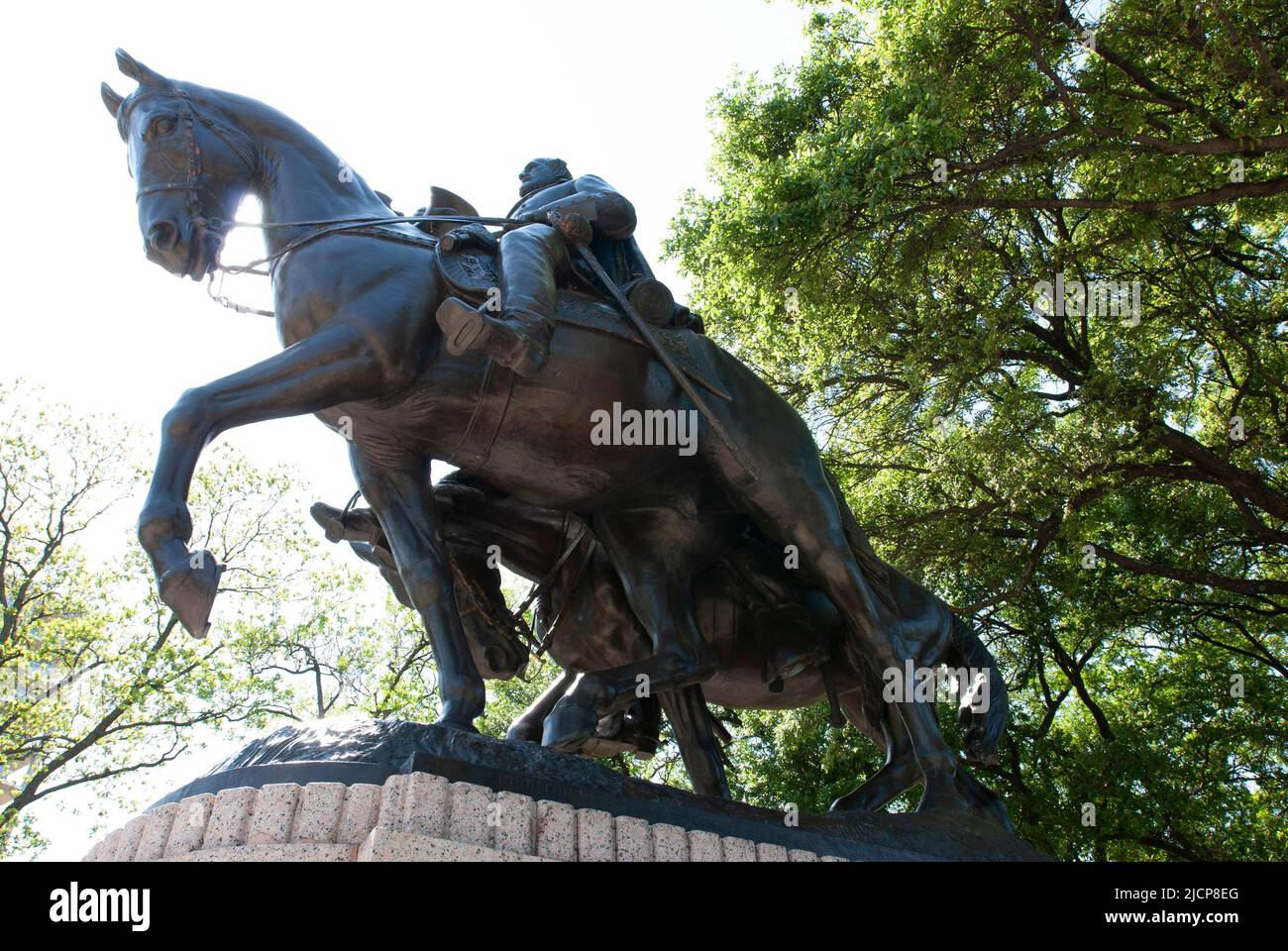 Robert E. Lee and Traveller statue at Lee Park in Dallas, Texas ca