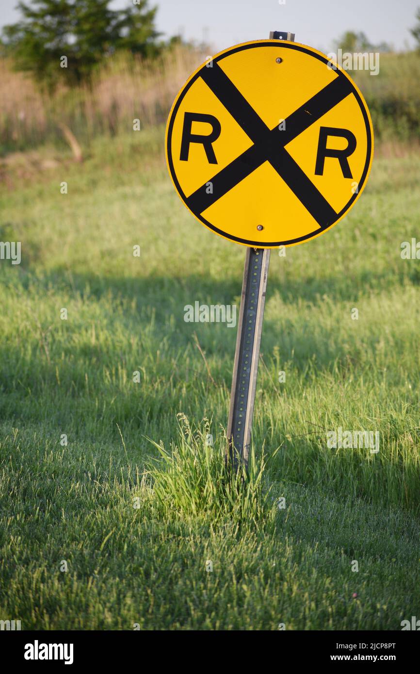 Railroad crossing sign in rural east central Illinois Stock Photo - Alamy