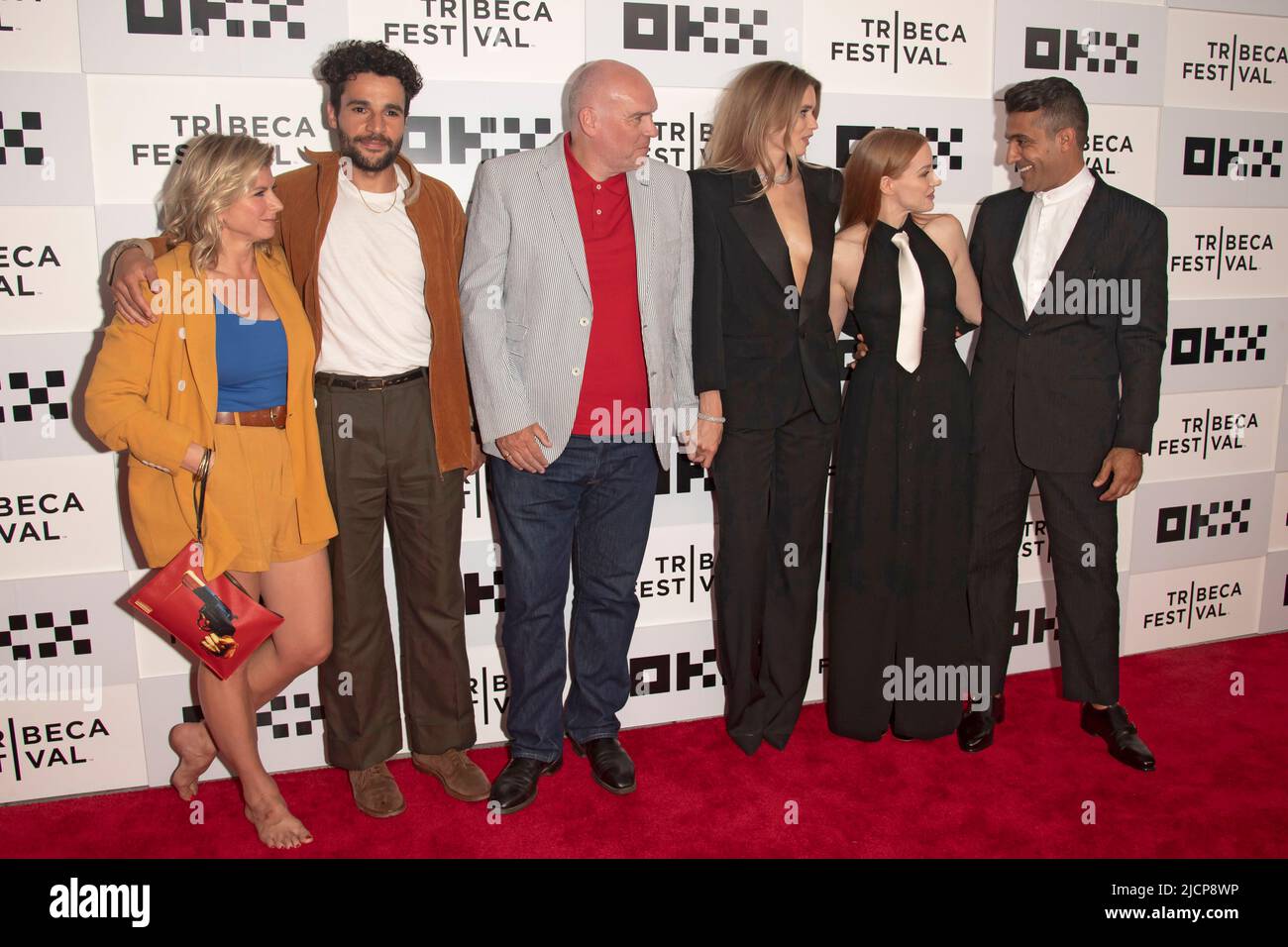 NEW YORK, NEW YORK - JUNE 14: (L-R) Elizabeth Eves, Christopher Abbott