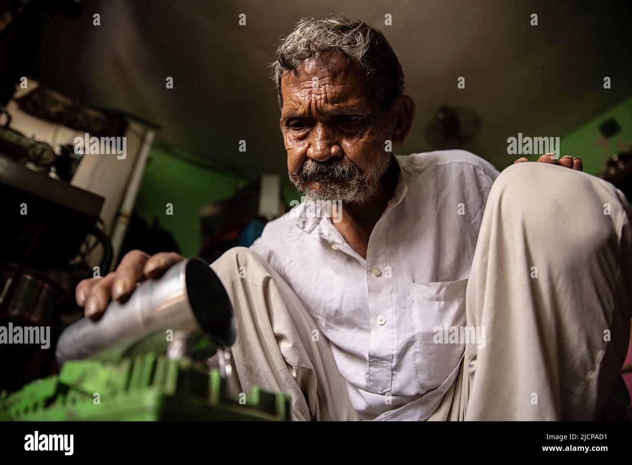 Battery water horizontal hires stock photography and images Alamy