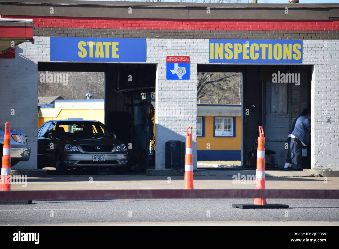Car inspections hires stock photography and images Alamy