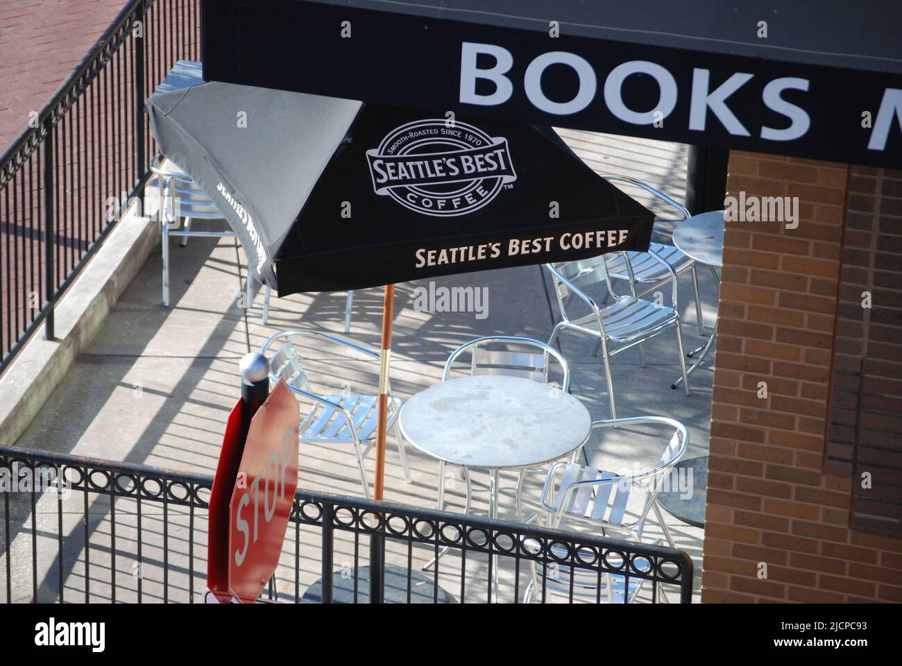 Borders Book store in the Uptown area of Dallas Texas ca. 2009 Stock Photo Alamy