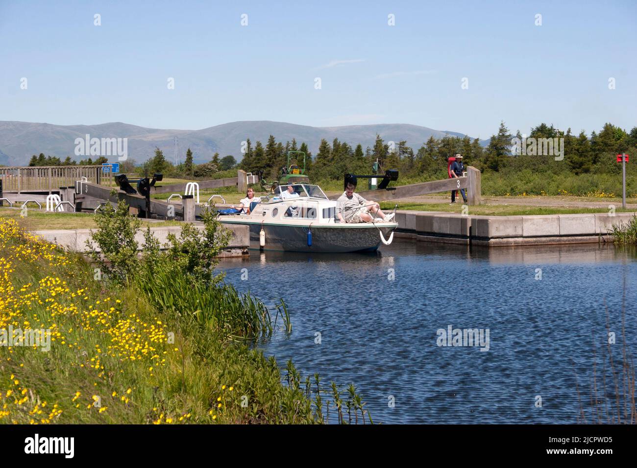 Boat at Carron Lock on the Forth and Clyde Canal, near Falkirk, Scotland Stock Photo