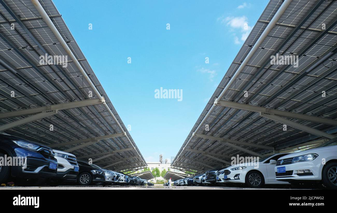 Photovoltaic parking hi-res stock photography and images - Alamy
