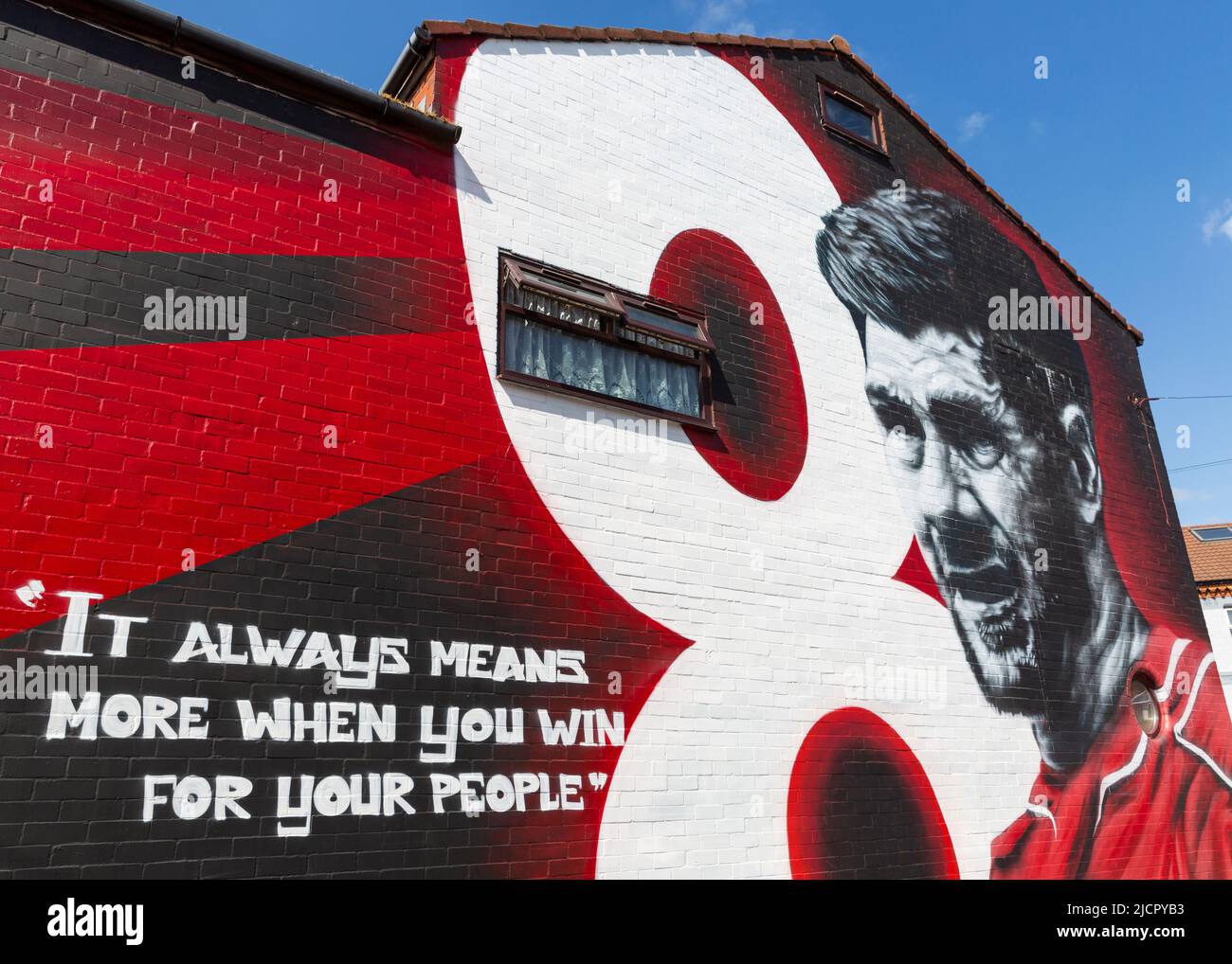 Steven Gerrard mural painted on house wall, Liverpool FC street art, Anfield, Liverpool, England, UK Stock Photo