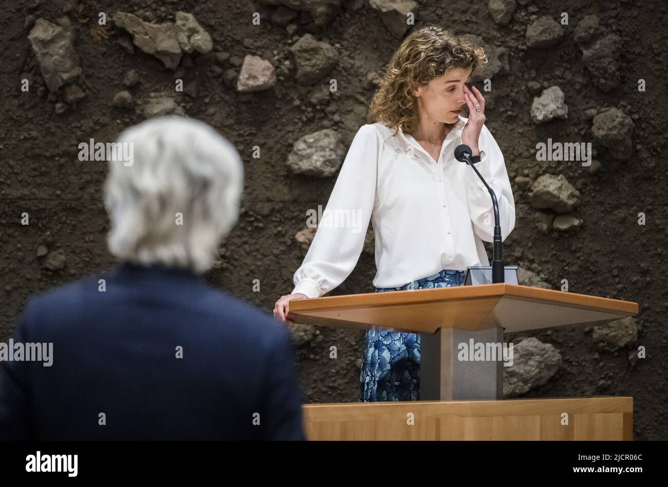 2022-06-15 12:12:28 THE HAGUE - Sophie Hermans (VVD) reacts emotionally  when Geert Wilders (PVV) calls her "Mark Rutte bag carriers" during the  debate with the House of Representatives about the budget plans