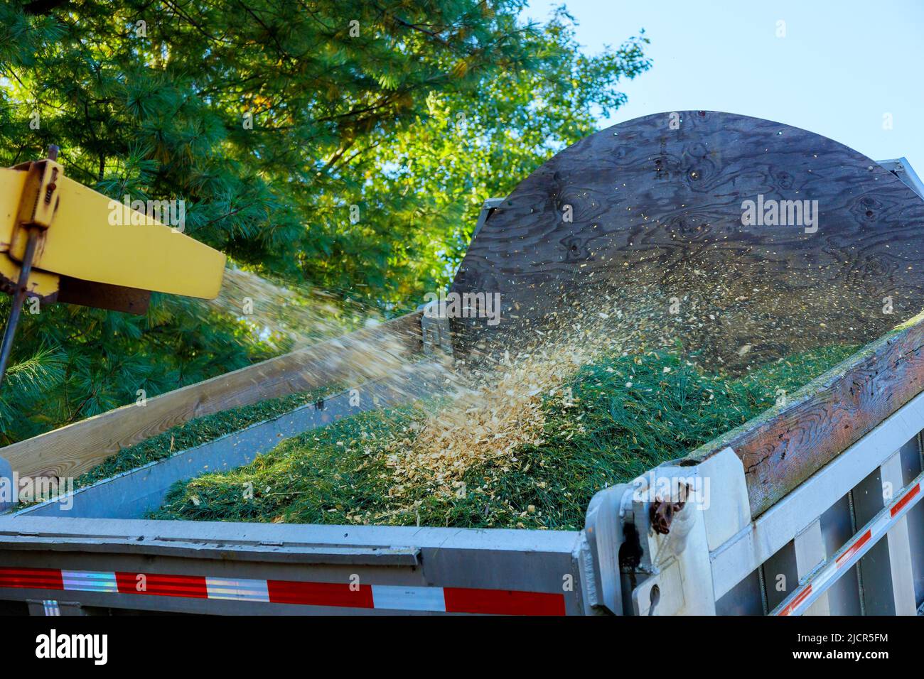 Tree shredder hires stock photography and images Alamy