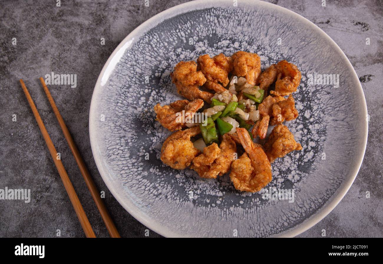 Chinese deep fried battered prawns appetizer hires stock photography