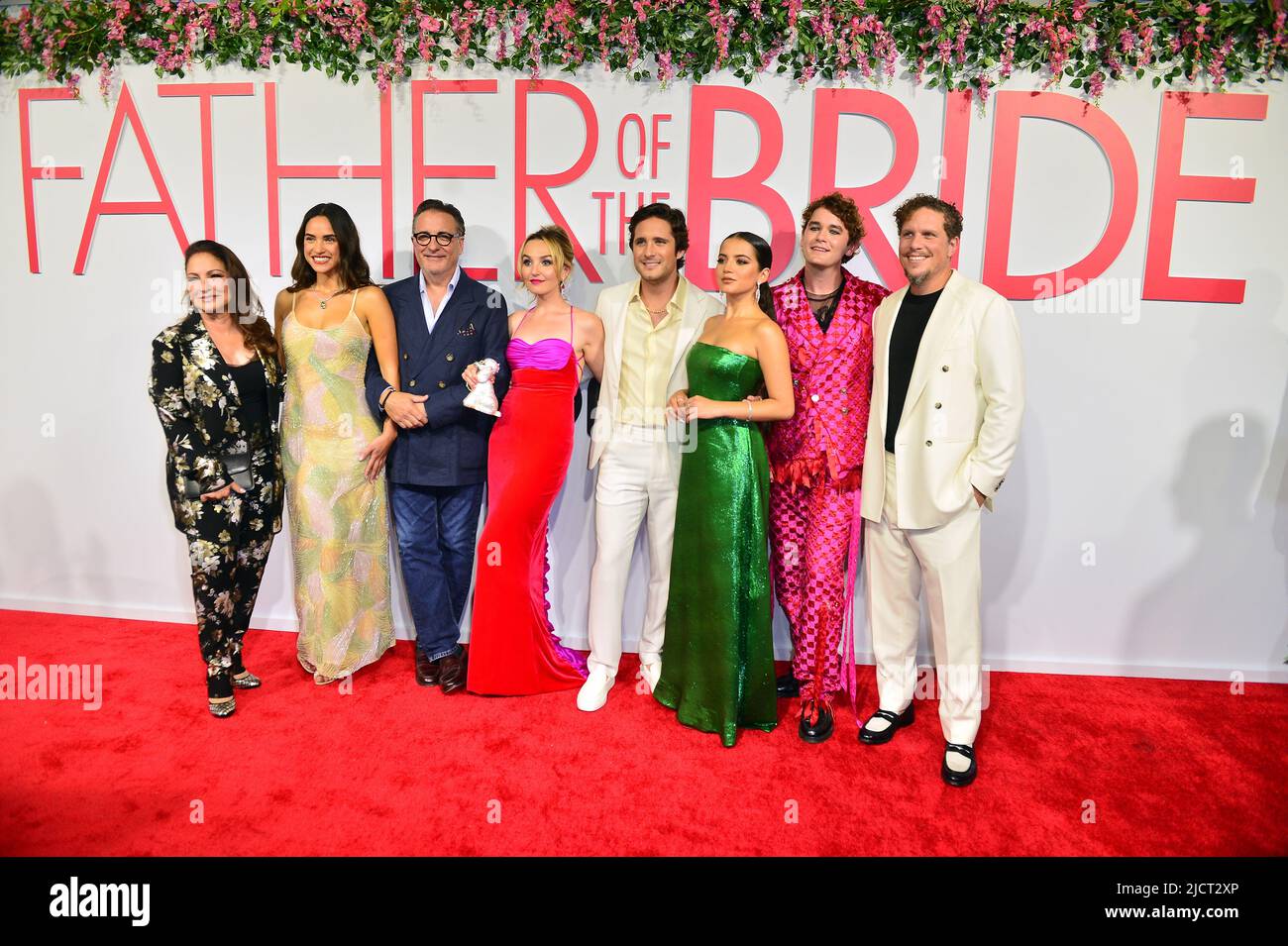 MIAMI, FL JUNE 14 Gloria Estefan, Adria Arjona, Andy Garcia, Chloe