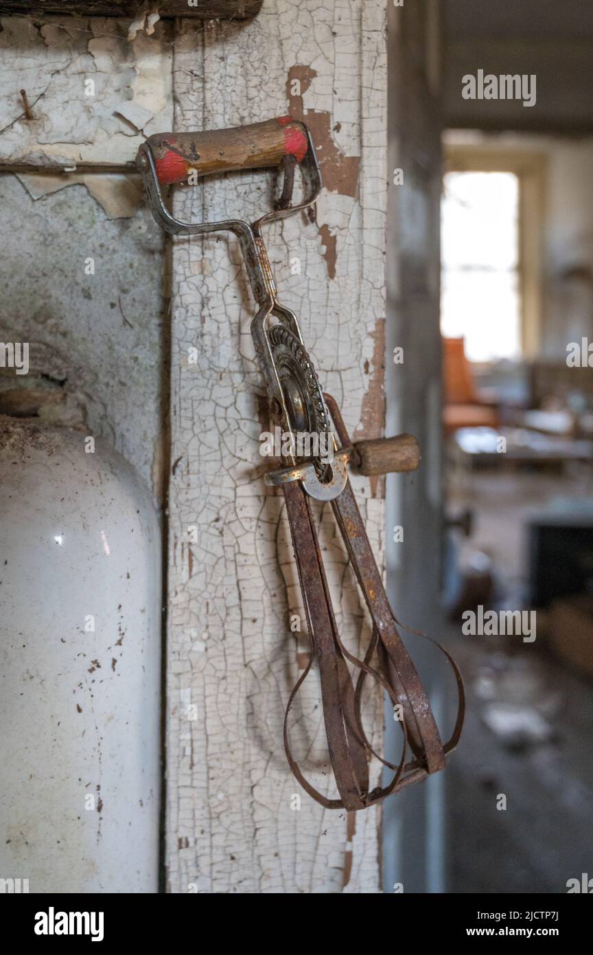 interior of abandoned house Stock Photo - Alamy
