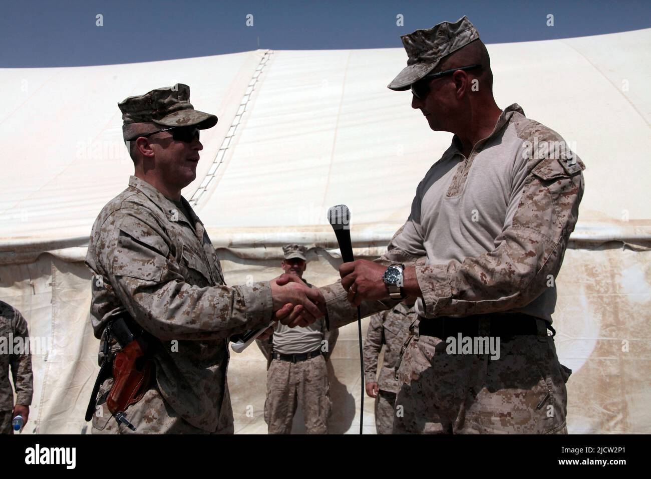 Marines engage in combat hi-res stock photography and images - Alamy