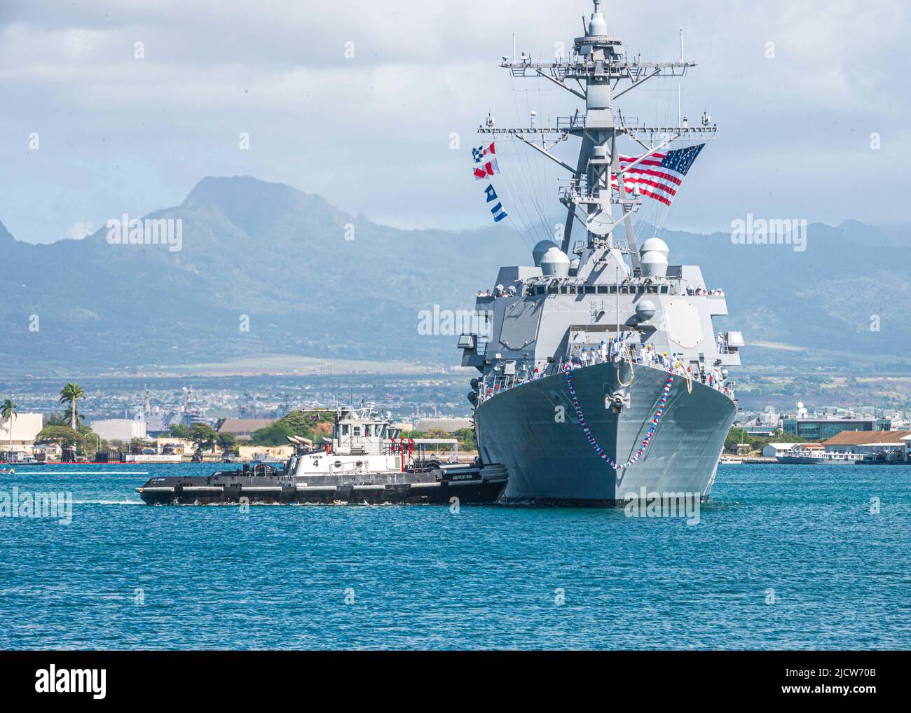 220613-N-KN989-1003 JOINT BASE PEARL HARBOR-HICKAM (June 13, 2022) The Navy's newest Arleigh Burke-class guided-missile destroyer, USS Frank E. Petersen Jr. (DDG 121), arrives at its new homeport, Joint Base Pearl Harbor-Hickam, after completing its maiden voyage from Charleston, South Carolina where the ship was commissioned. (U.S. Navy photo by Melvin J. Gonzalvo) Stock Photo