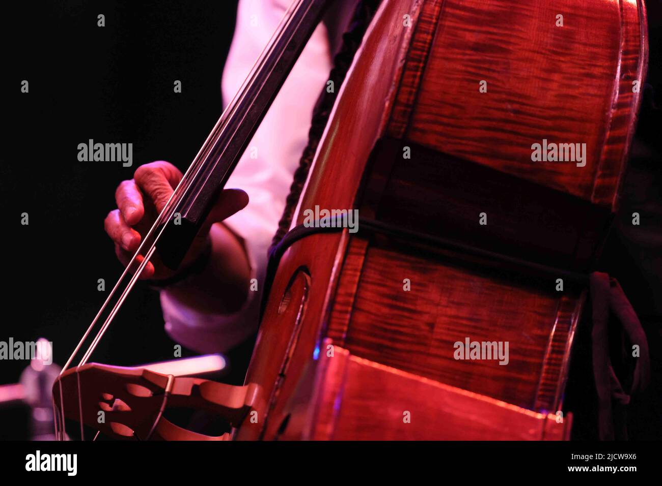 June 16, 2022, Wilmington, Delaware, United States of America: 5-time Grammy winner STANLEY CLARKE performs on day one of the 35th Annual Clifford Brown Jazz Festival Wednesday, Jun 15, 2022; at Rodney Square in Wilmington, DE (Credit Image: © Saquan Stimpson/ZUMA Press Wire) Stock Photo