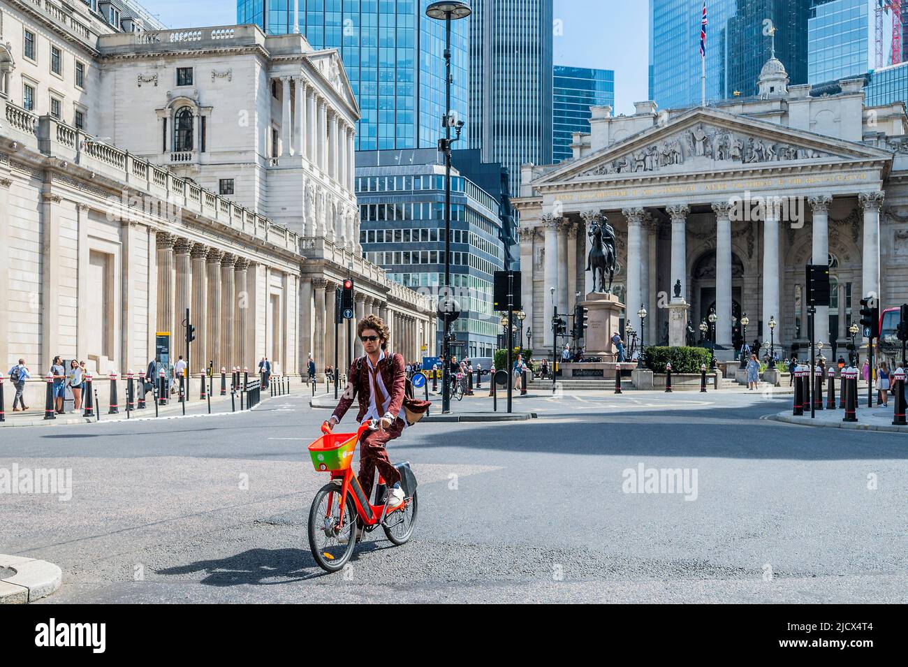 London, UK. 16th June, 2022. Bank of England before expected interest rate rise in response to the high rate of UK inflation. Credit: Guy Bell/Alamy Live News Stock Photo