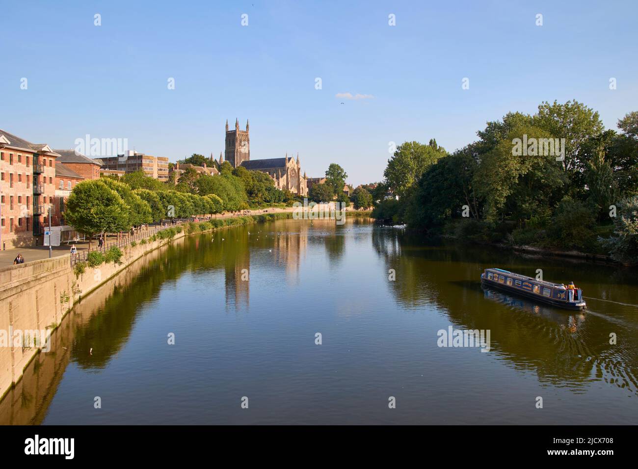 View of River Severn looking towards Worcester Cathedral, Worcester, Worcestershire, England, United Kingdom, Europe Stock Photo