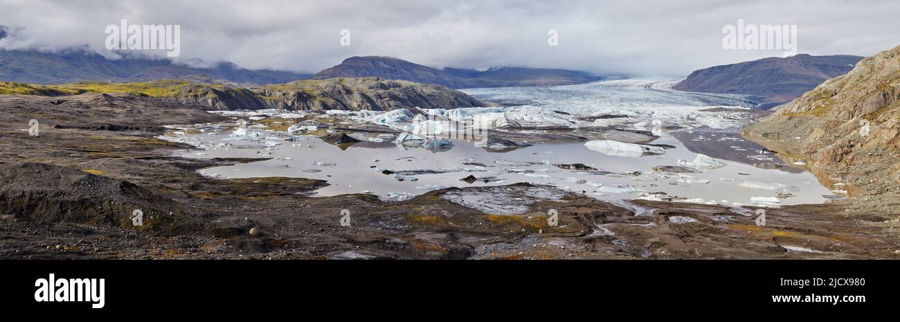 Hoffellsjokull glacier descending from the southern slopes of