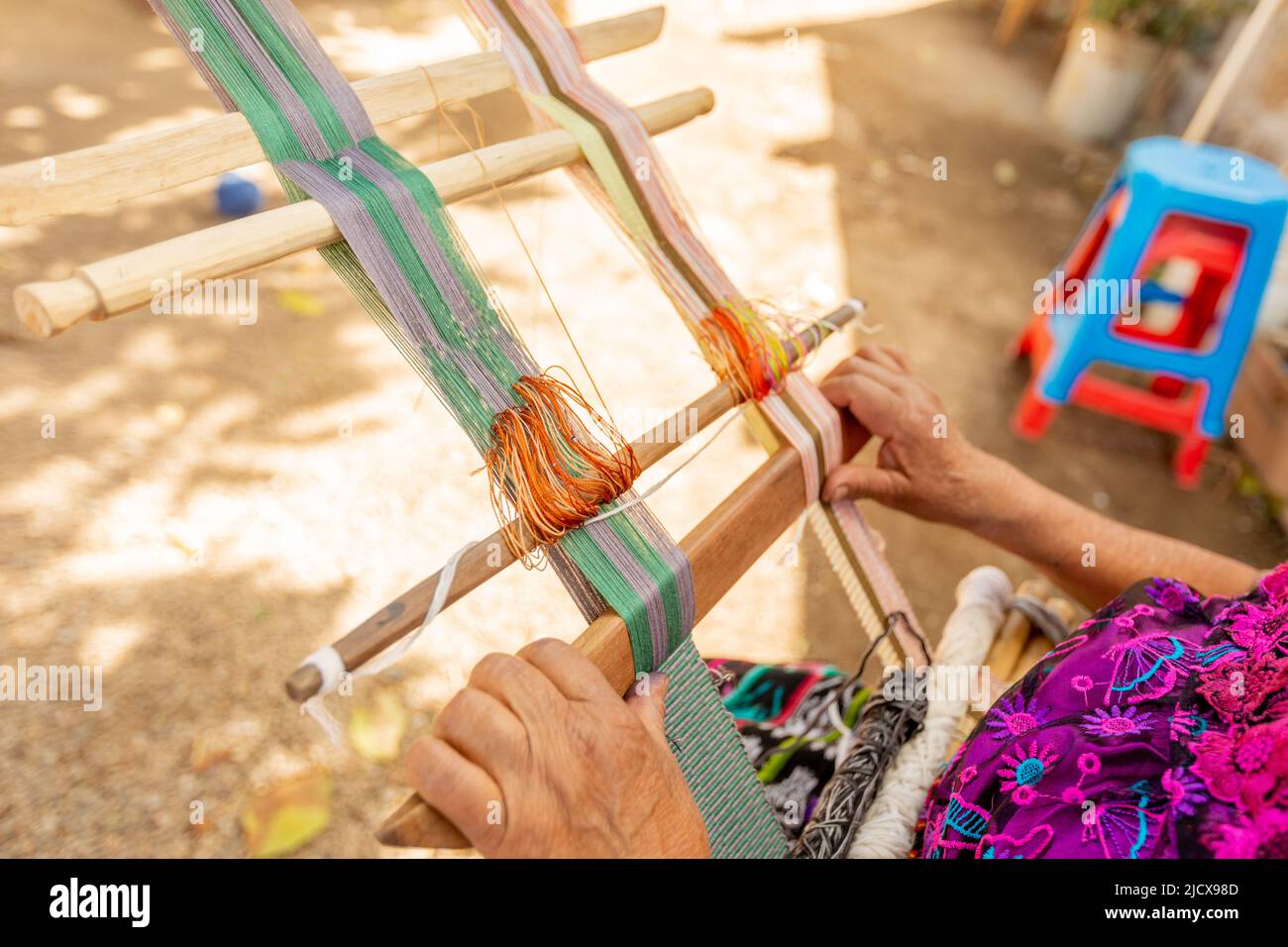 Tinta Maya Artisans weaving, Guatemala, Central America Stock Photo