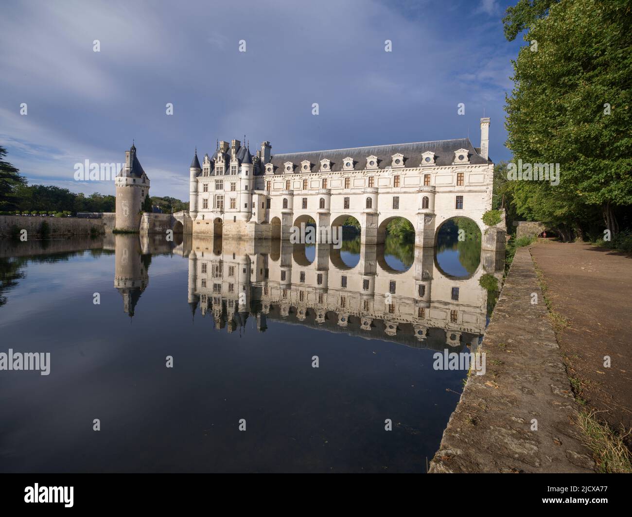 Chateau de Chenonceau castle reflected in the water, UNESCO World Heritage Site, Chenonceau, Indre-et-Loire, Centre-Val de Loire, France, Europe Stock Photo