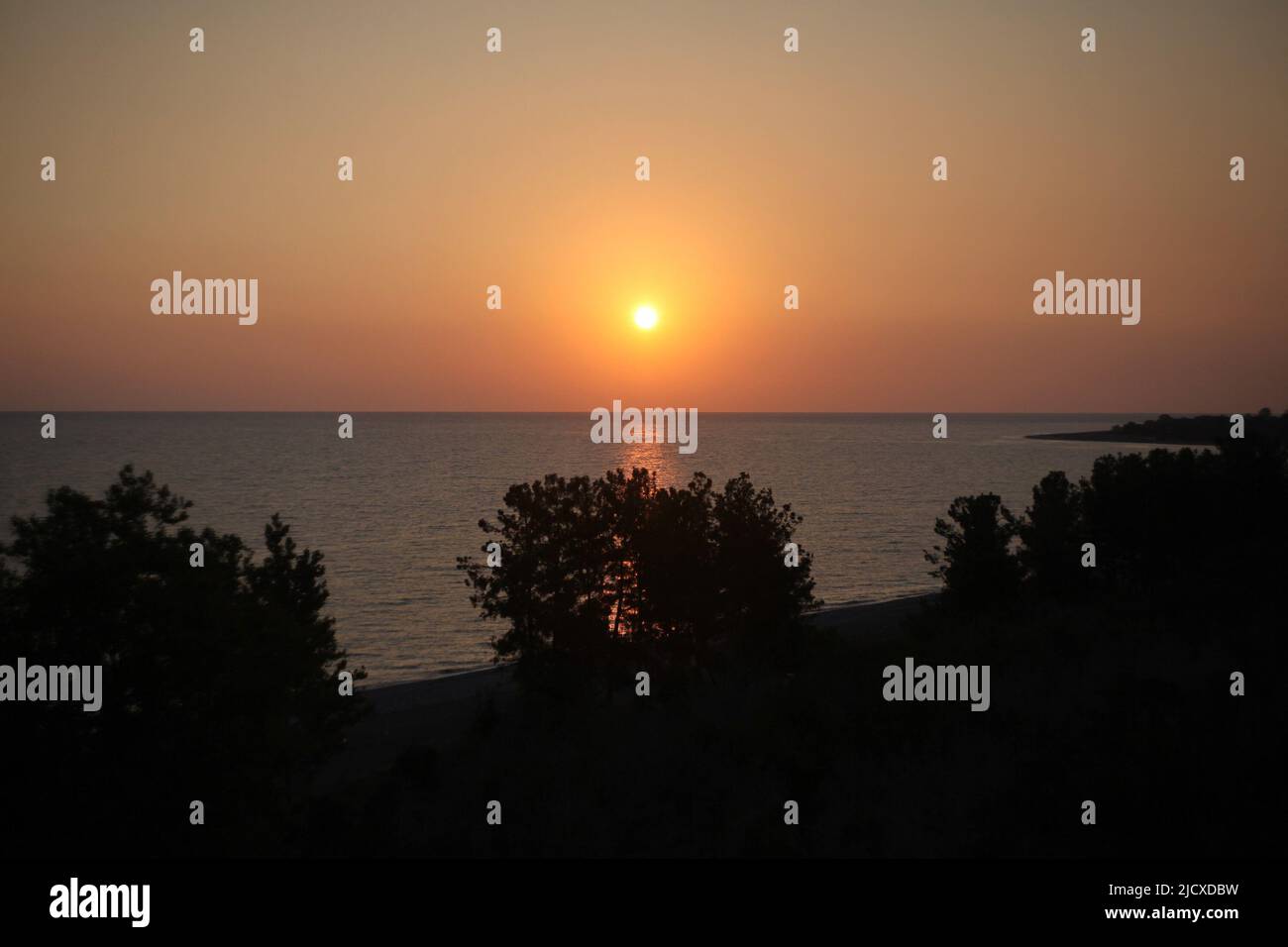 Very beautiful summer sunset on the sea Stock Photo - Alamy
