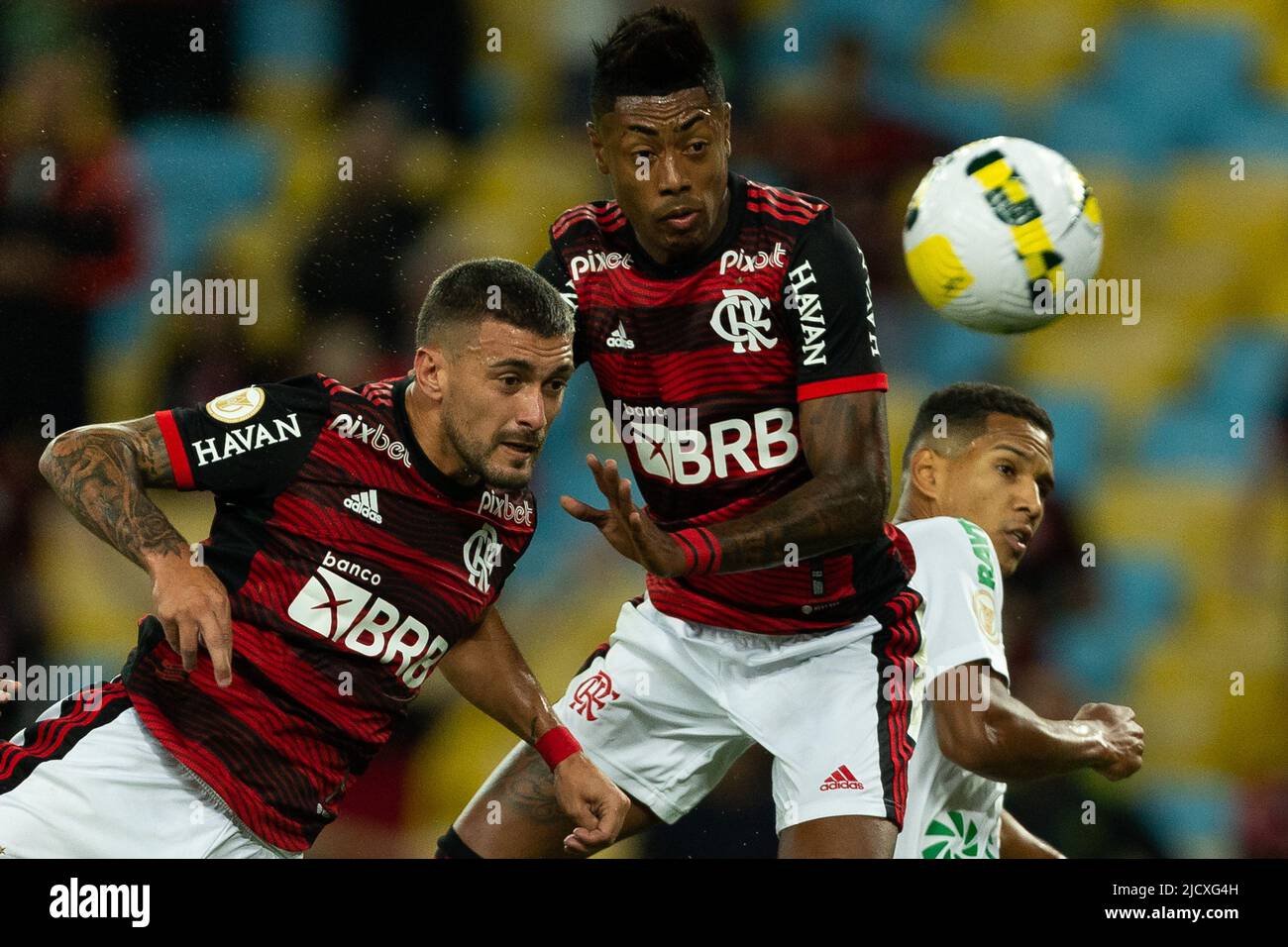 Rio De Janeiro, Brazil. 15th June, 2022. Giorgian de Arrascaeta of Flamengo during the match between Flamengo and Cuiaba as part of Brasileirao Serie A 2022 at Maracana Stadium on June 15, 2022 in Rio de Janeiro, Brazil. (Photo by Ruano Carneiro/Carneiro Images/Sipa USA) Credit: Sipa USA/Alamy Live News Stock Photo