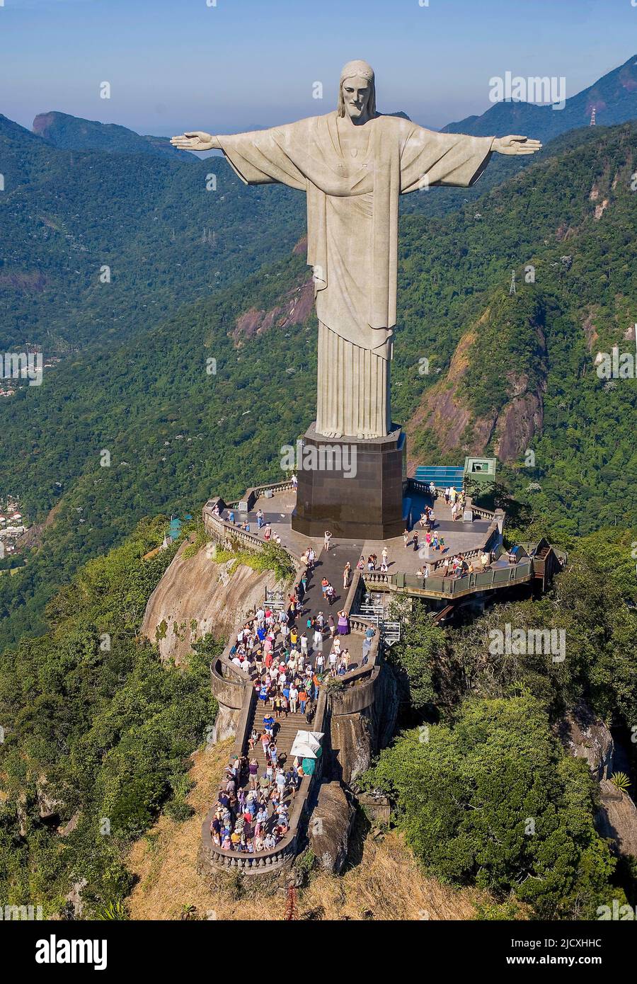 Brazil, Rio de Janeiro The statue of Christ the Redentor - Cristo Redentor - stands at the topof Corsovado mountain overlooking the city. Stock Photo