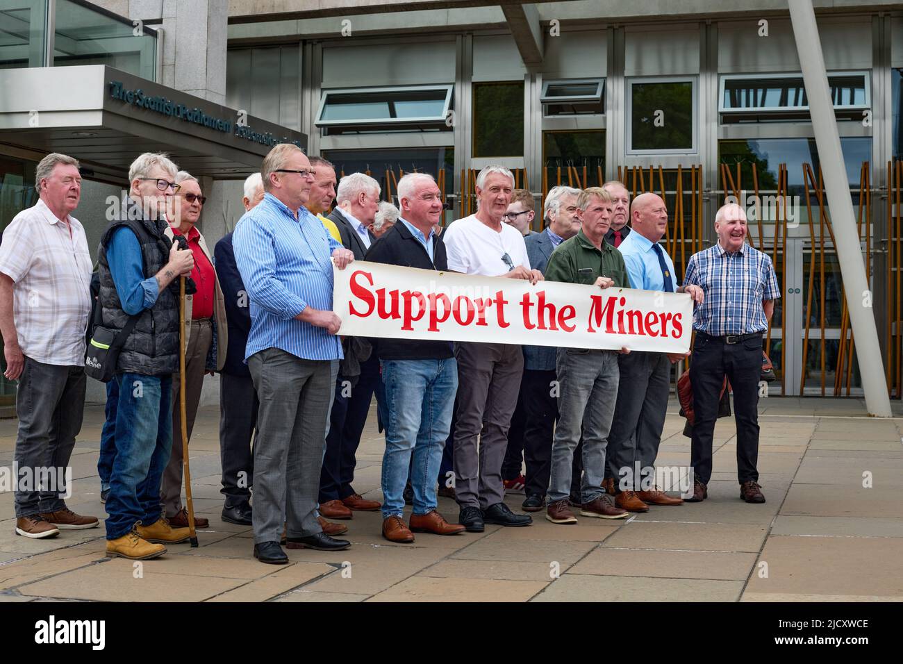 Edinburgh Scotland, UK June 16 2022. Former miners and their families  joined by Scottish Labour MSPs outside Scottish Parliament ahead of the final vote on the miners’ strike pardons bill. credit sst/alamy live news Stock Photo