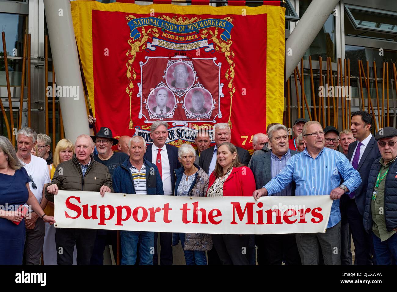 Edinburgh Scotland, UK June 16 2022. Former miners and their families  joined by Scottish Labour MSPs outside Scottish Parliament ahead of the final vote on the miners’ strike pardons bill. credit sst/alamy live news Stock Photo