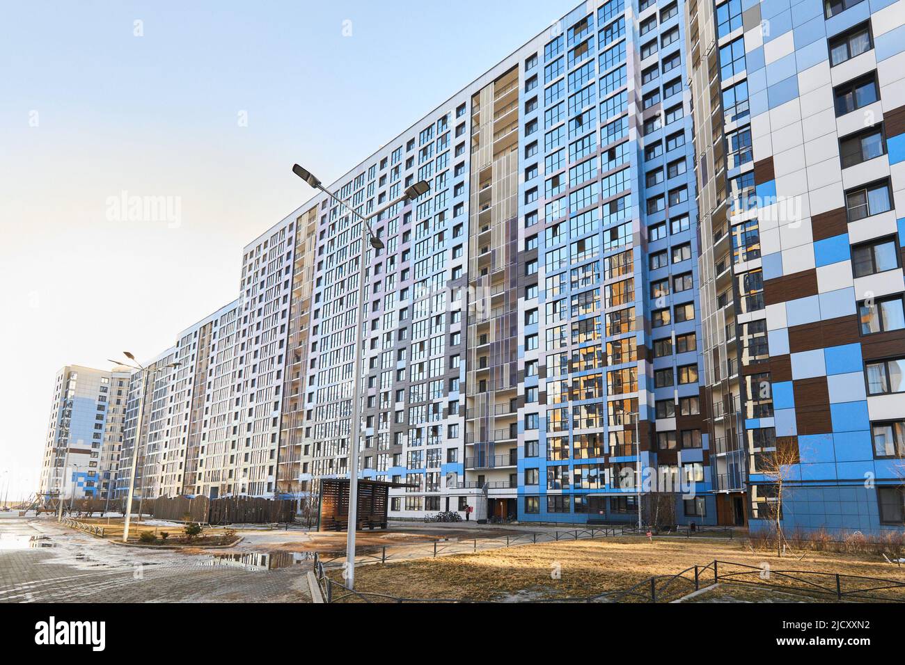 House home apartment dwelling residence hi-res stock photography and ...