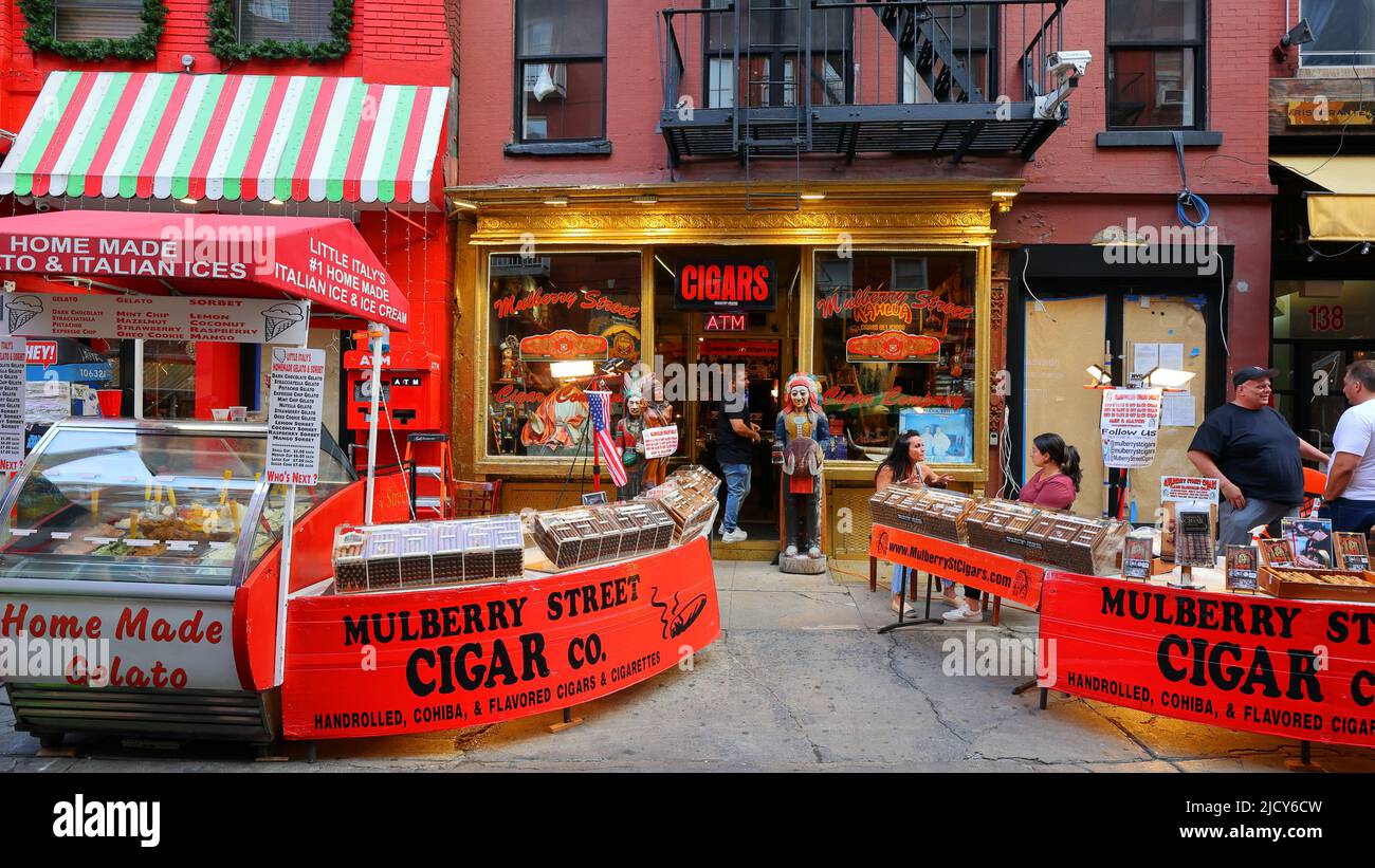 Mulberry Street Cigars, 140 Mulberry St, New York, NY. exterior storefront of a cigar shop in the Little Italy neighborhood in Manhattan. Stock Photo
