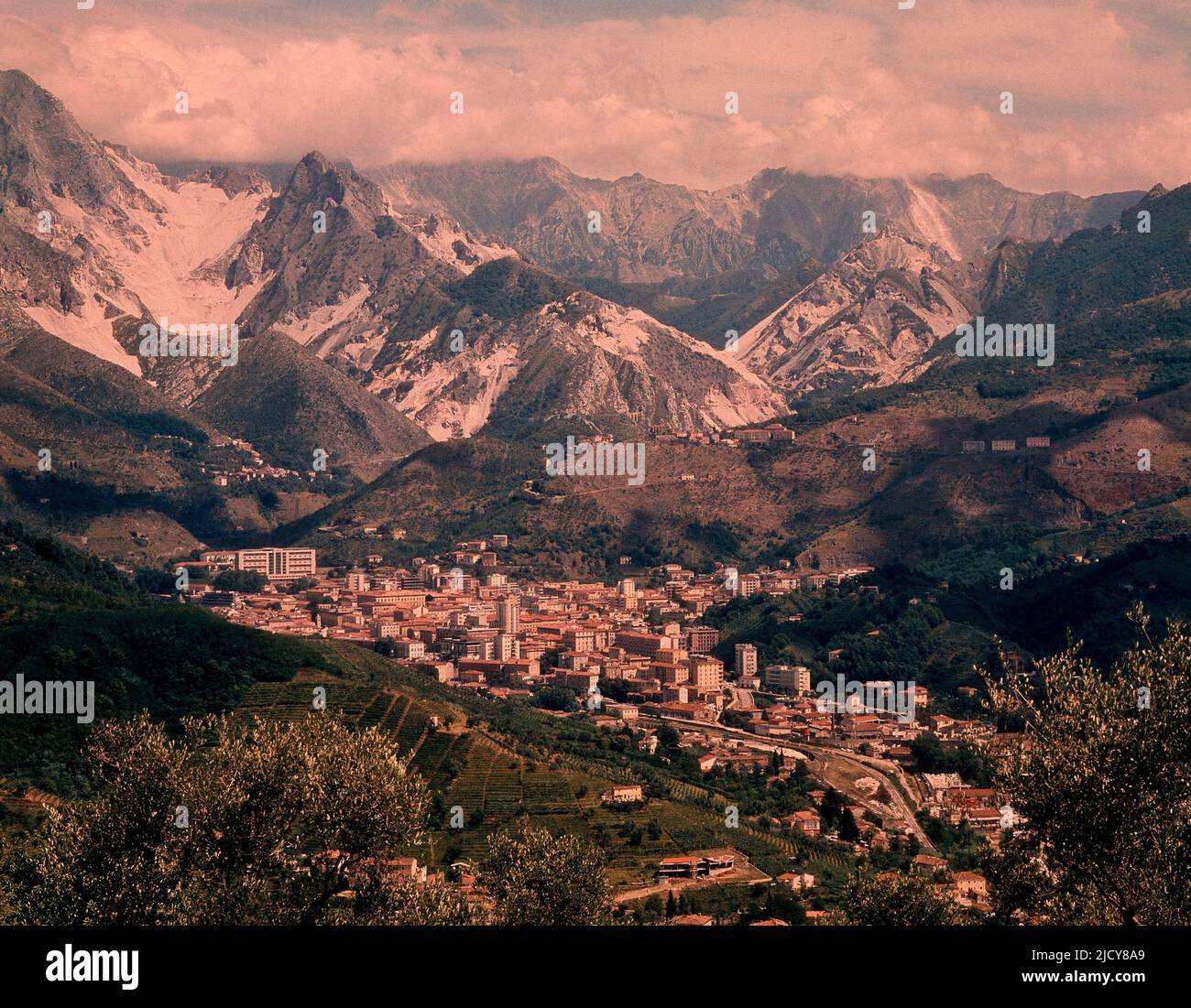 Carrara cantera hires stock photography and images Alamy