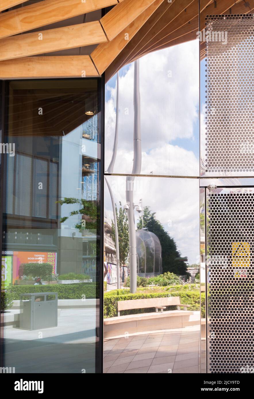 Hagen restaurant timber pavilion in Queen Elizabeth Olympic Park