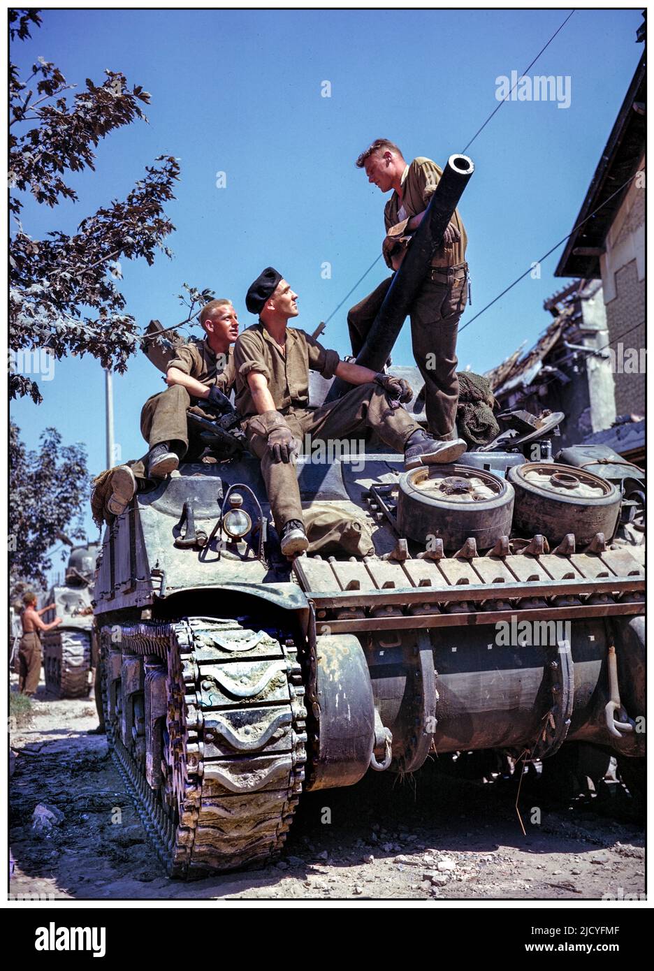 D-Day advance Sherman Tanks WW2 Canadian crew of a Sherman tank south of Vaucelles Normandy, June 1944 Allied troops advancing south after D-Day (operation Overlord) 6th June 1944 Vaucelles Calvados Normandy France original colour image Stock Photo