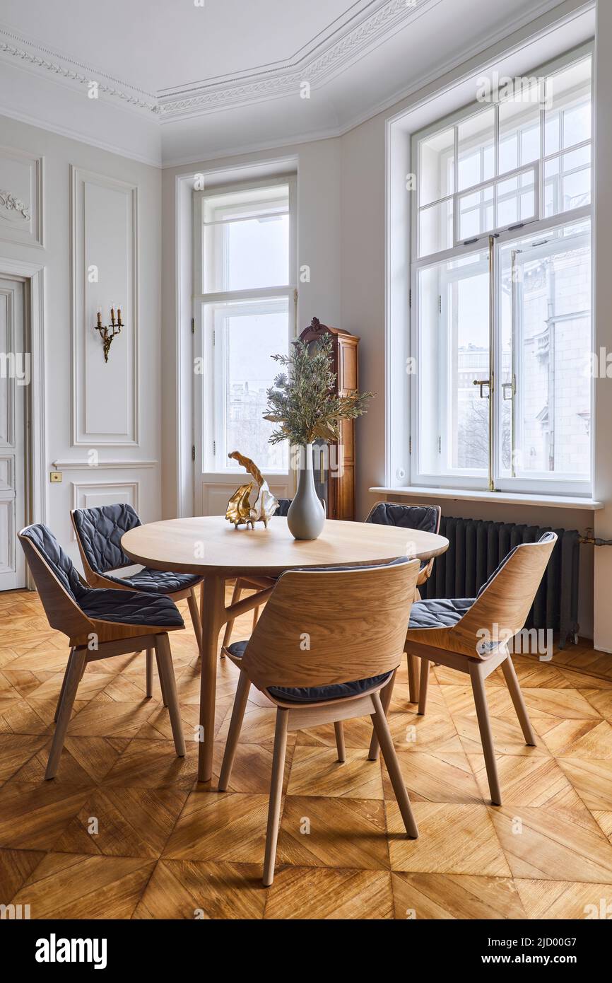 The decor is on the table in the living room Stock Photo - Alamy